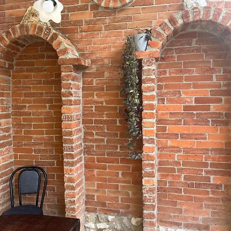 Book Hotel Kutaisi Bagian luar foto
