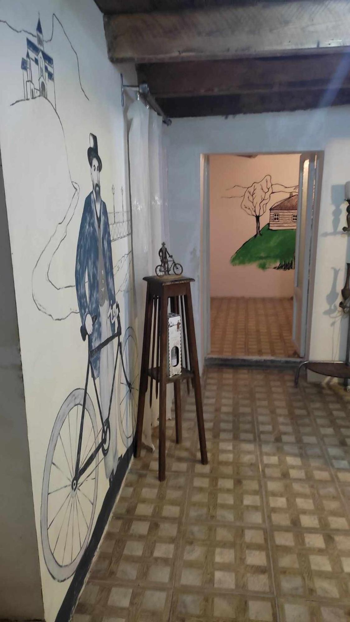 Book Hotel Kutaisi Bagian luar foto