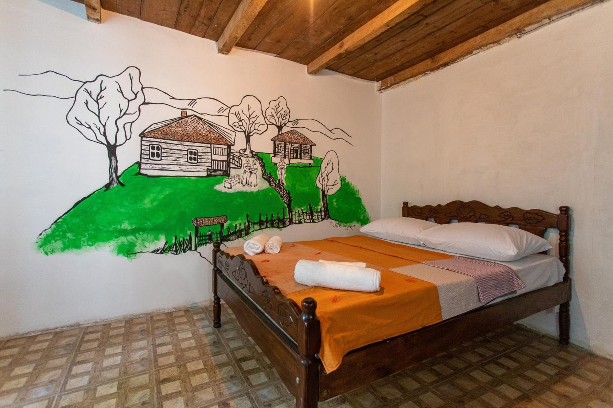 Book Hotel Kutaisi Bagian luar foto