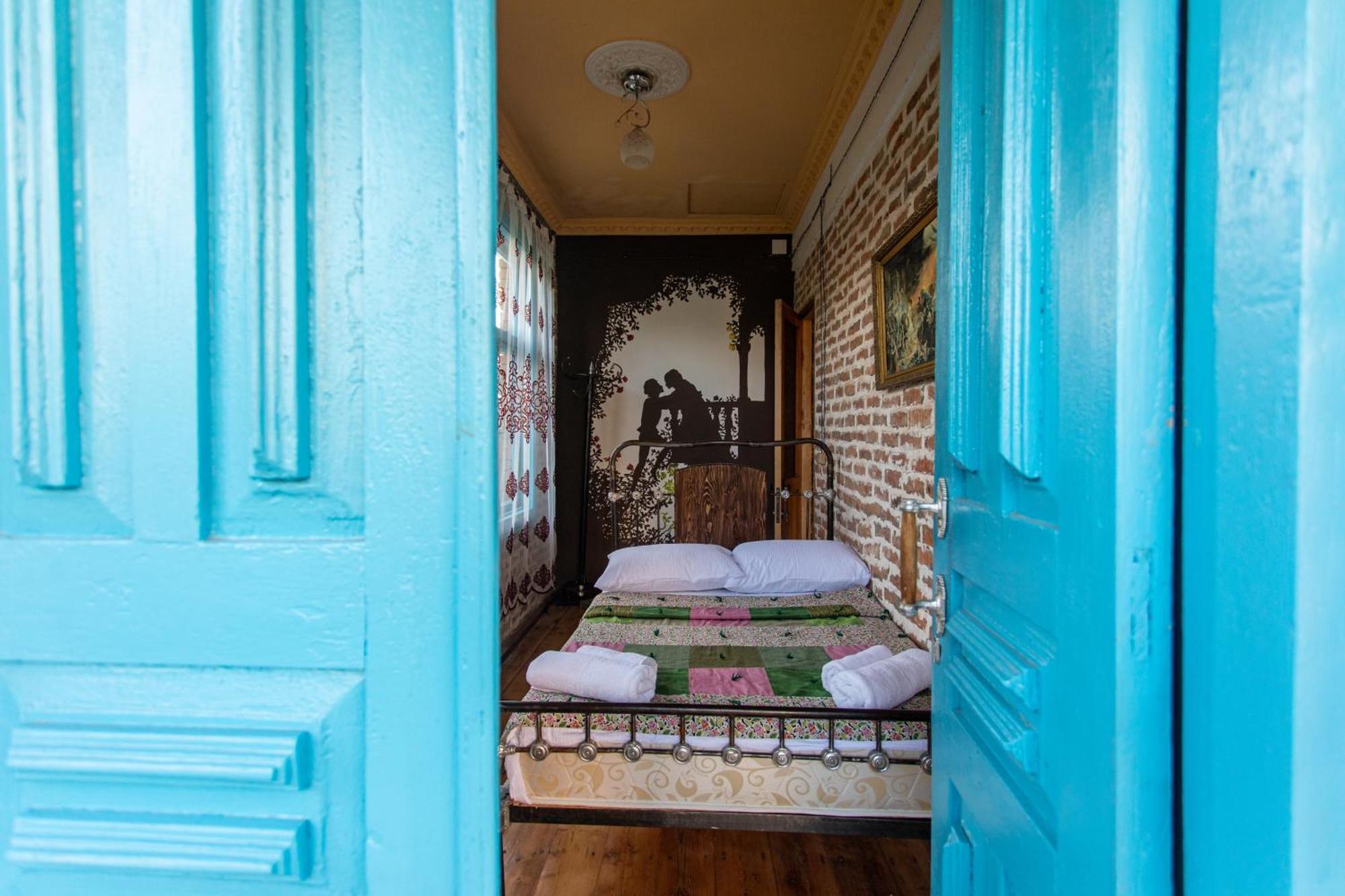 Book Hotel Kutaisi Bagian luar foto