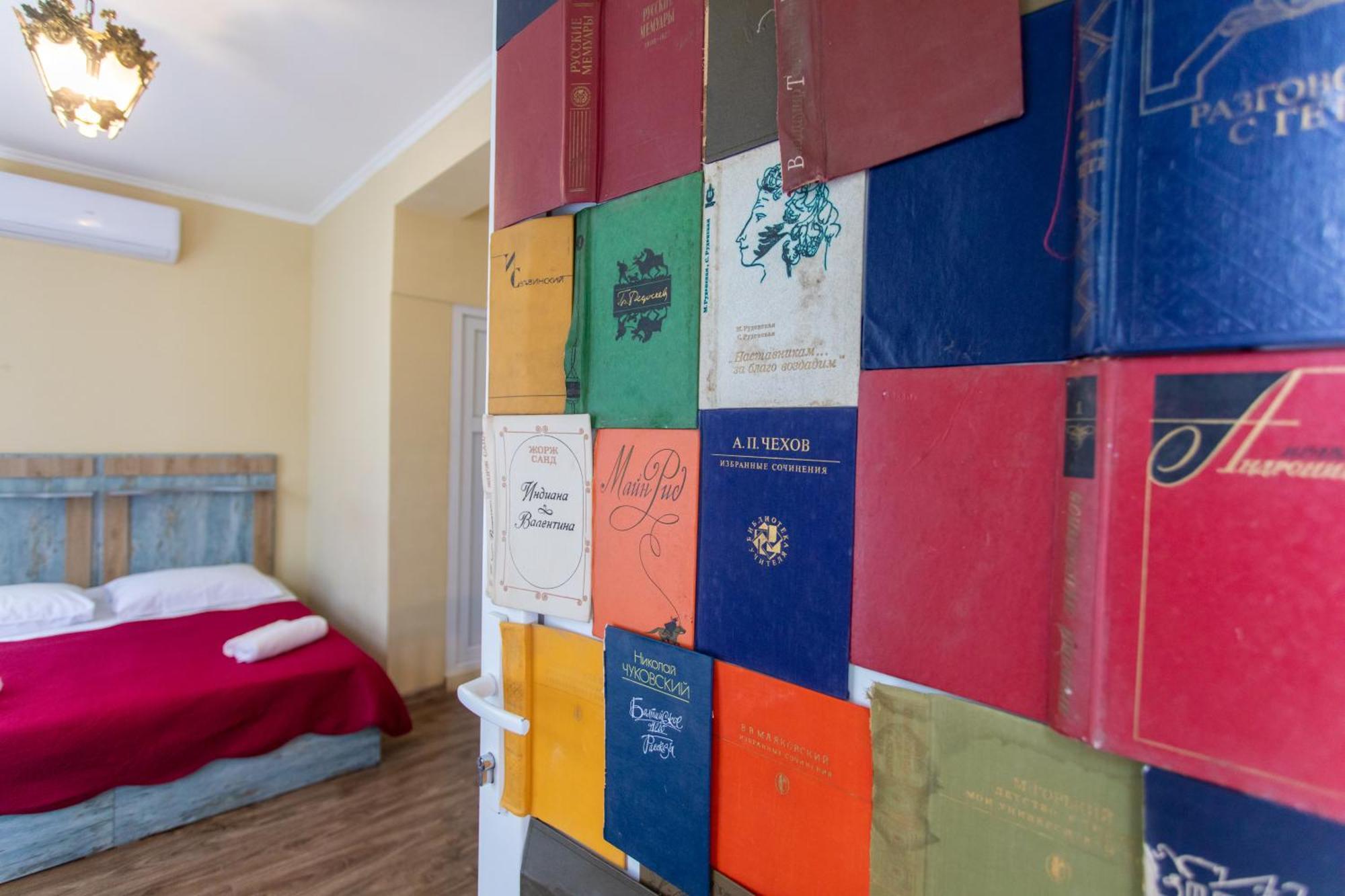 Book Hotel Kutaisi Bagian luar foto