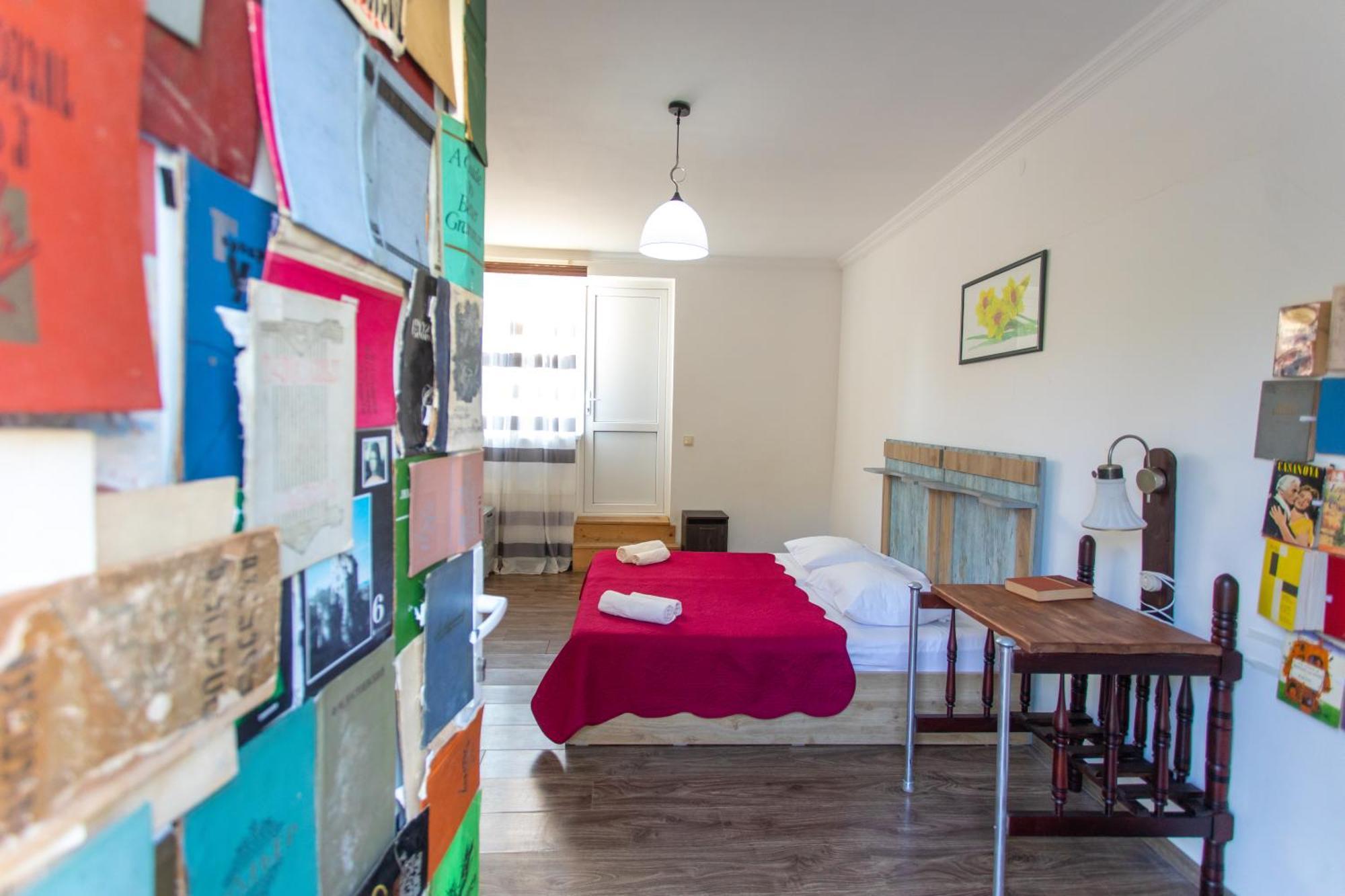 Book Hotel Kutaisi Bagian luar foto