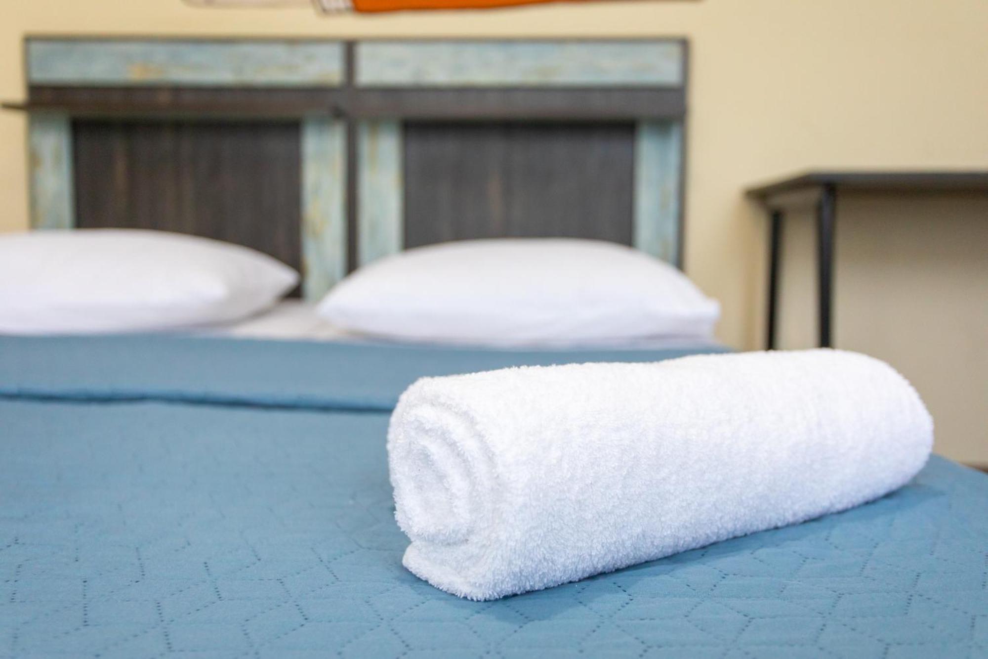Book Hotel Kutaisi Bagian luar foto